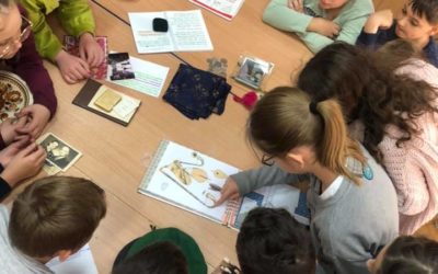 Żywa lekcja historii w klasie 4