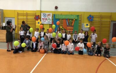 Witamy klasę pierwszą w szkole.