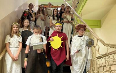 Żywa lekcja historii w 5a.