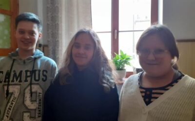 Udział uczniów w konkursie językowo-plastycznym .