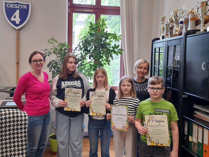 Nasi uczniowie laureatami konkursu PTTK „Poznajemy Pomniki Przyrody Miasta Cieszyna”.